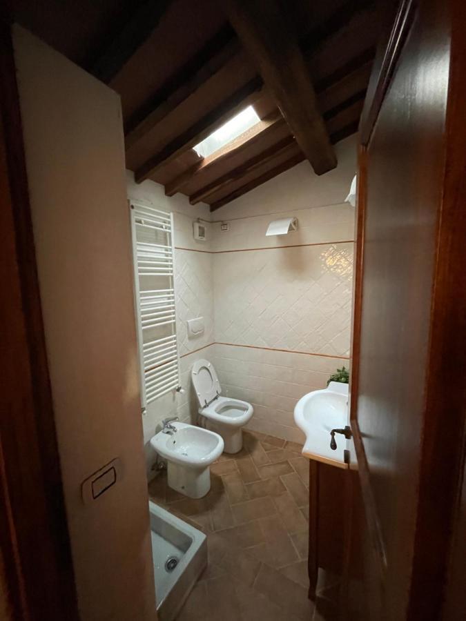 Ferienwohnung Il Rifugio Nelle Crete Vescona Exterior foto