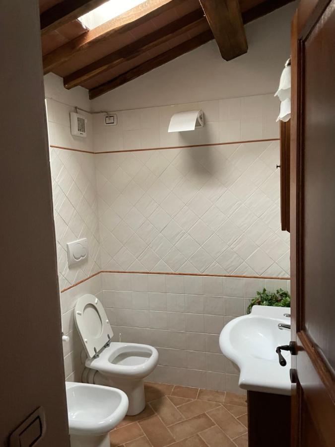 Ferienwohnung Il Rifugio Nelle Crete Vescona Exterior foto